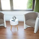 Apartment Wg Bernstein - Reetdachhaus - Ruhe Und Seeblick