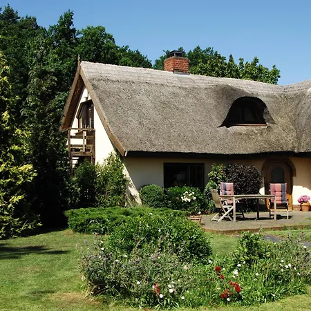 Wg Bernstein - Reetdachhaus - Ruhe Und Seeblick Lägenhet Sellin (Rugen)