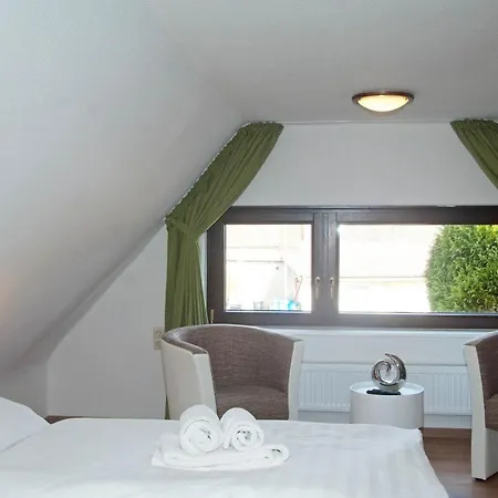 Wg Bernstein - Reetdachhaus - Ruhe Und Seeblick Lägenhet Sellin (Rugen)