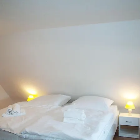 Wg Bernstein - Reetdachhaus - Ruhe Und Seeblick * Sellin (Rugen)