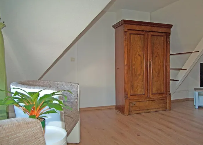 شقة Wg Bernstein - Reetdachhaus - Ruhe Und Seeblick Sellin (Rugen)